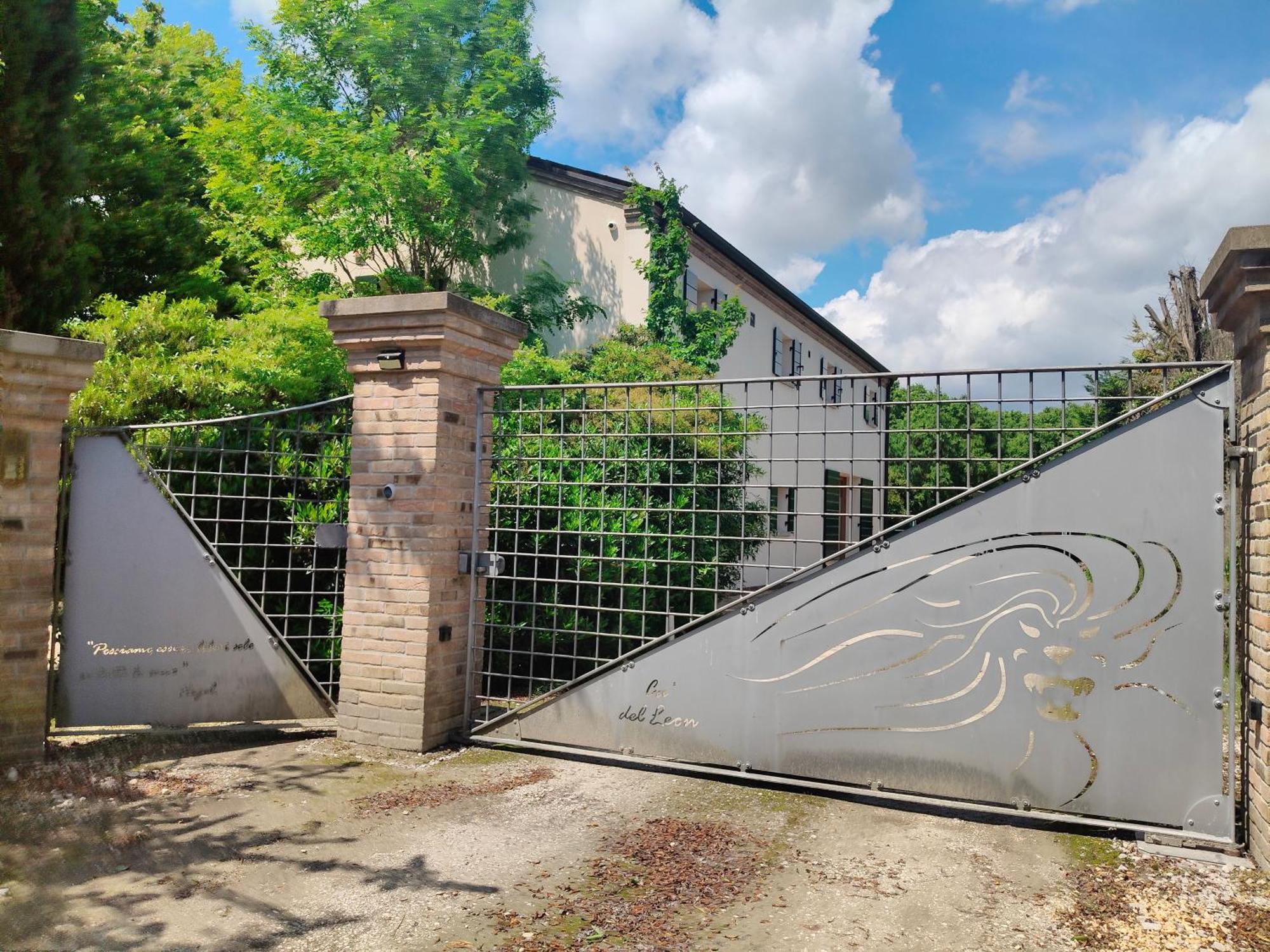 Casale Del Leon Villa Доло Екстериор снимка