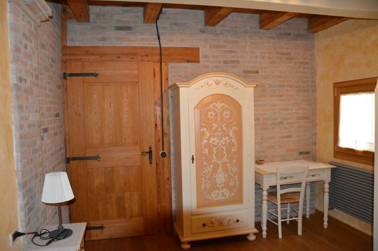 Casale Del Leon Villa Доло Екстериор снимка